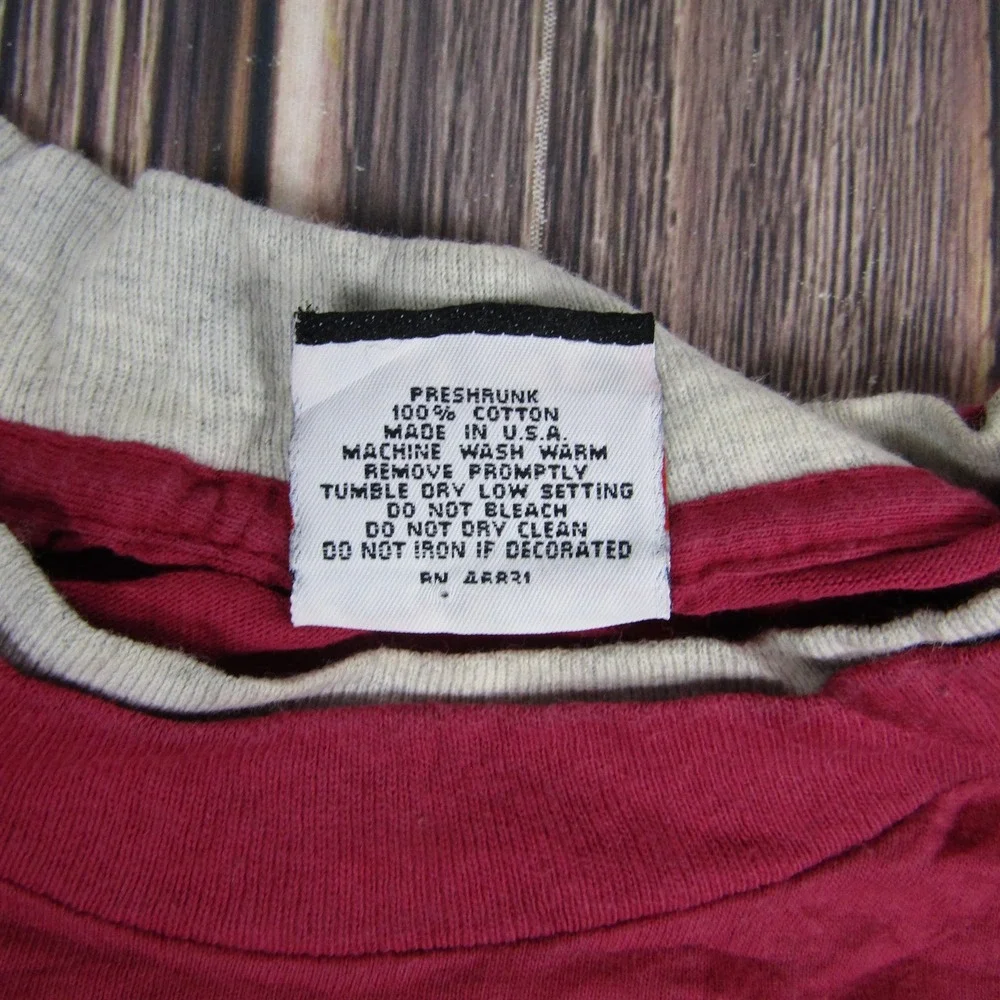 Signal Sports T-Shirt Mens XL Maroon Vintage 90s Wyoming‎ Bison Native Graphic